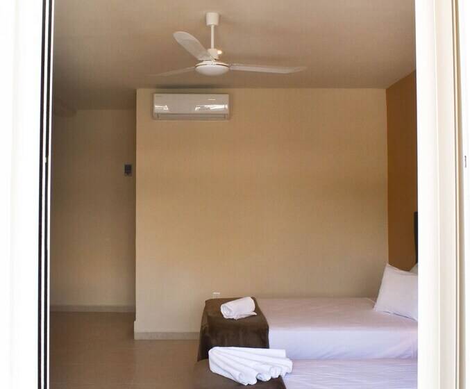 חדר קומפורט, Muchin