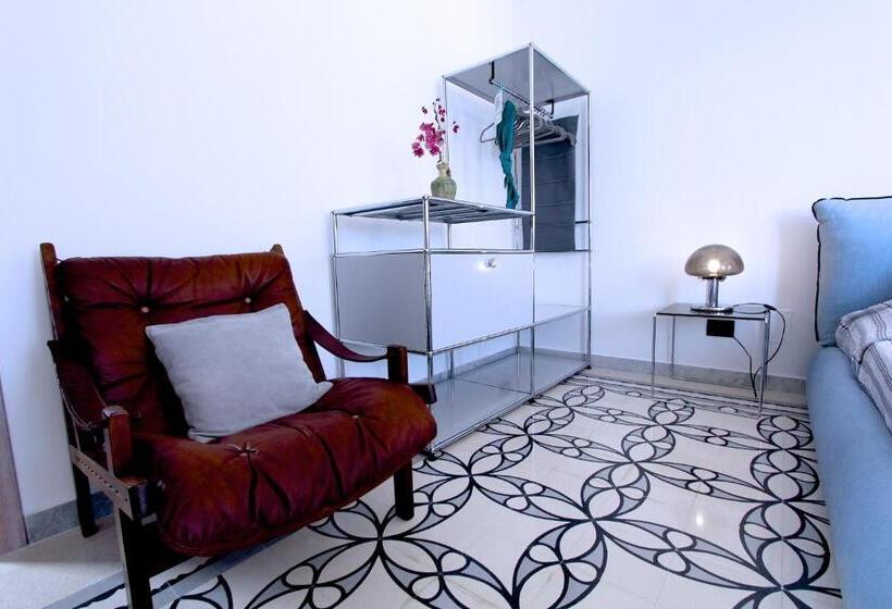 キングサイズベッドのスーペリアルーム, Al 33 Giri