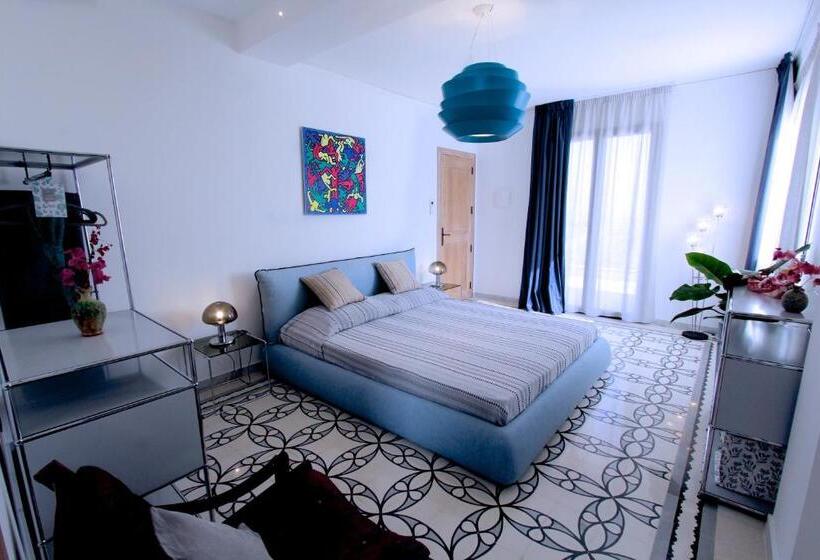 キングサイズベッドのスーペリアルーム, Al 33 Giri