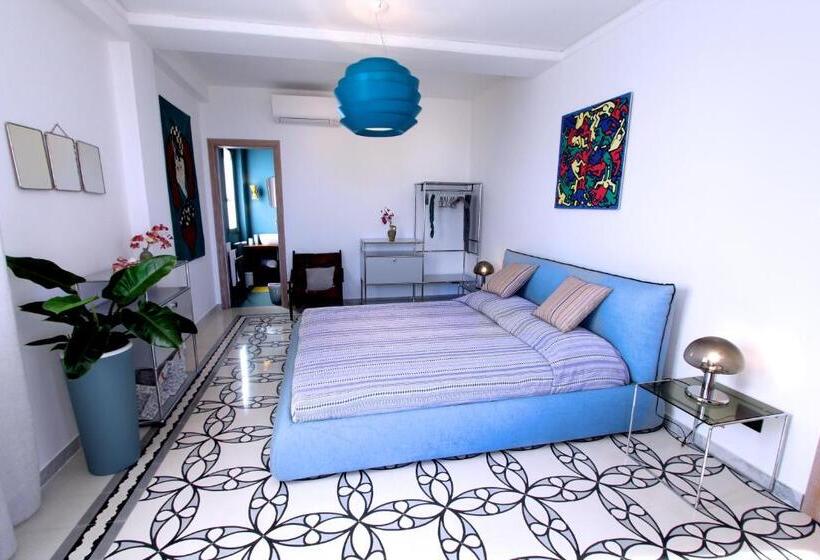 キングサイズベッドのスーペリアルーム, Al 33 Giri