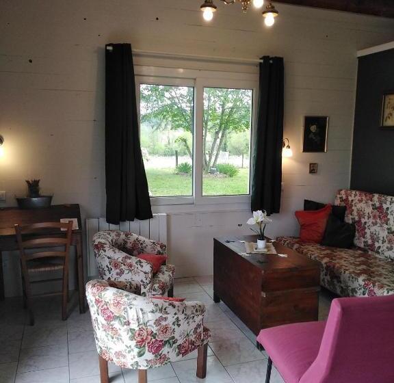 סטודיו משפחתי, Les Loups Dans La Bergerie