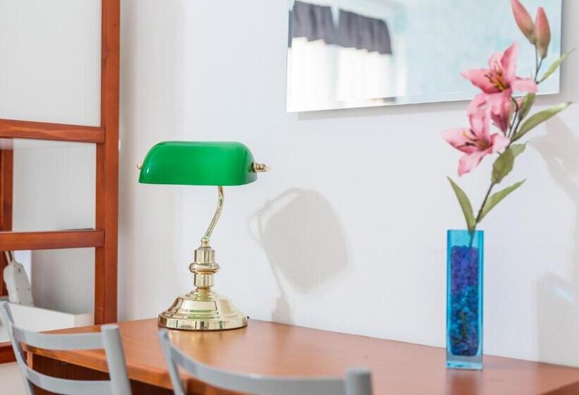 اتاق استاندارد چهار تخته, Lia Rooms 4