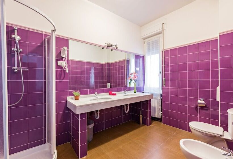 اتاق استاندارد سه نفره, Lia Rooms 4