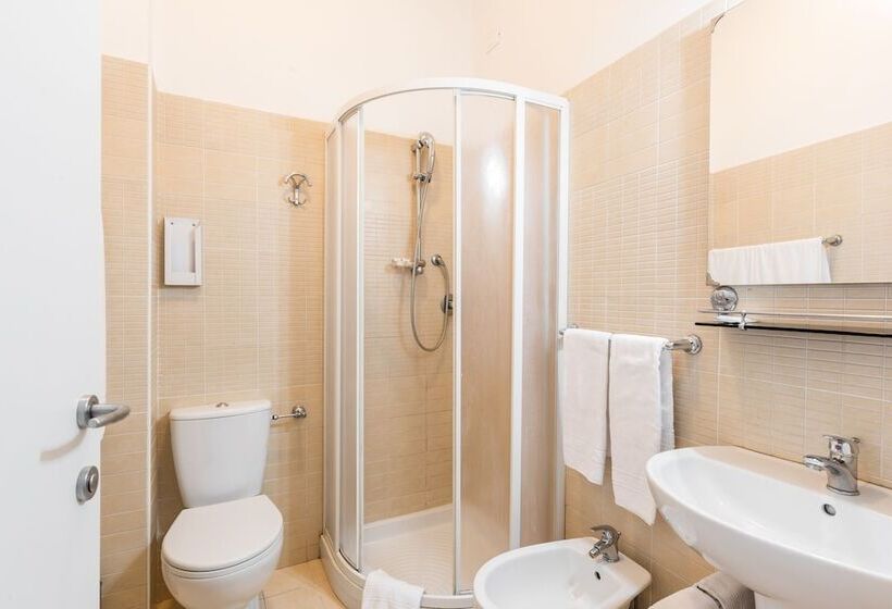 اتاق استاندارد چهار تخته, Lia Rooms 4