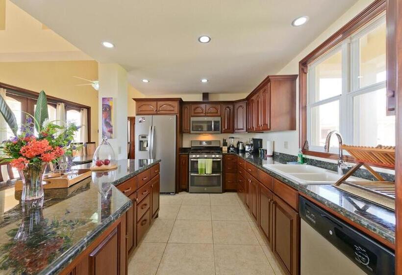 ویلای 3 خوابه, Seiri Del Mar