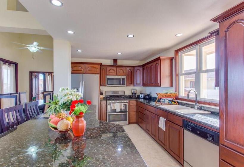 ویلای 3 خوابه, Seiri Del Mar