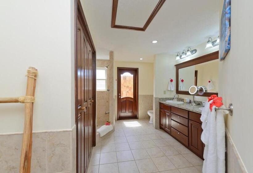 ویلای 2 خوابه, Seiri Del Mar