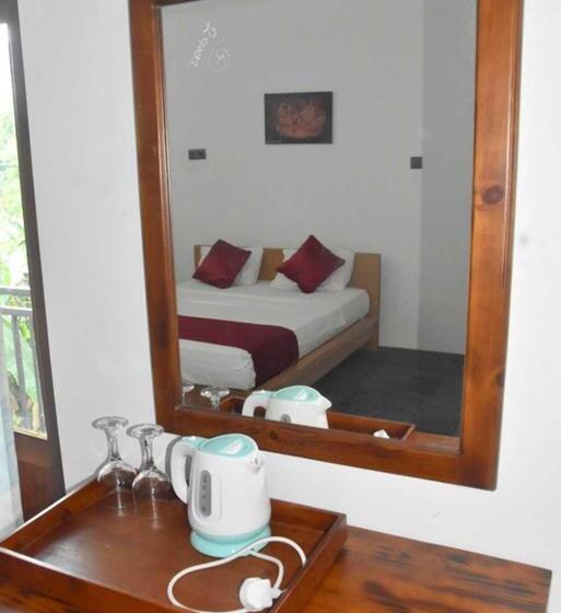 Quarto Deluxe com Sacada, Thinaya Lake Resort