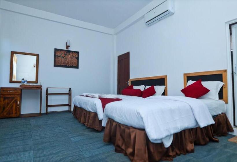 Quarto Triplo Deluxe, Thinaya Lake Resort