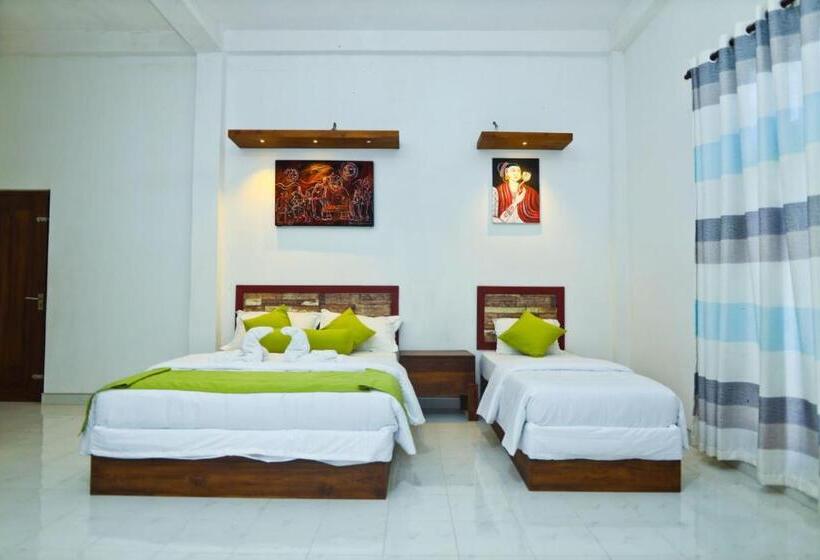 Quarto Triplo Deluxe, Thinaya Lake Resort