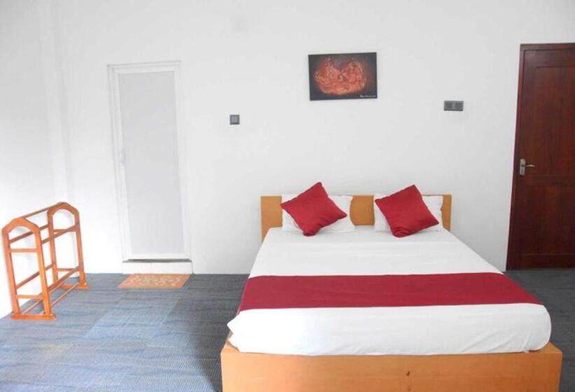 Quarto Estandar com Sacada, Thinaya Lake Resort