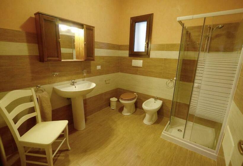 דירת חדר בקומת קרקע, Toto Residence