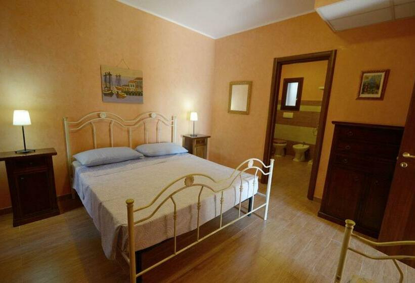 דירת חדר בקומת קרקע, Toto Residence