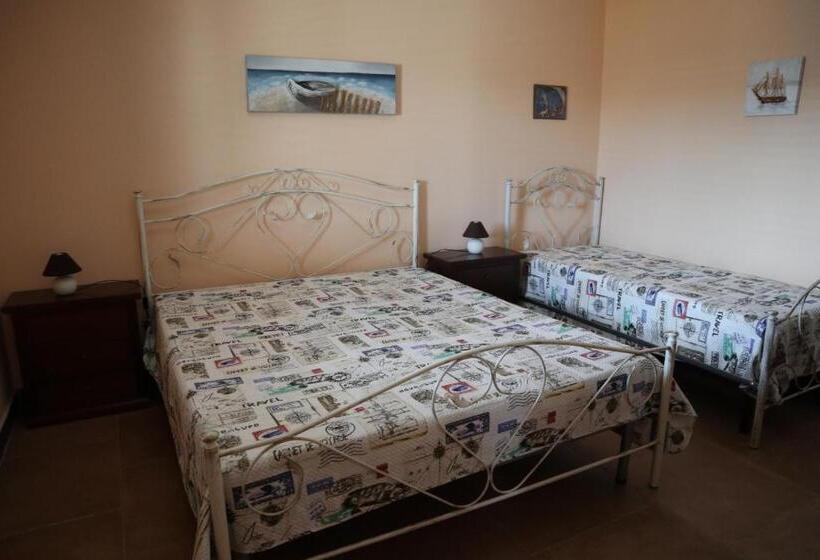 דירת חדר עם טרסה, Toto Residence