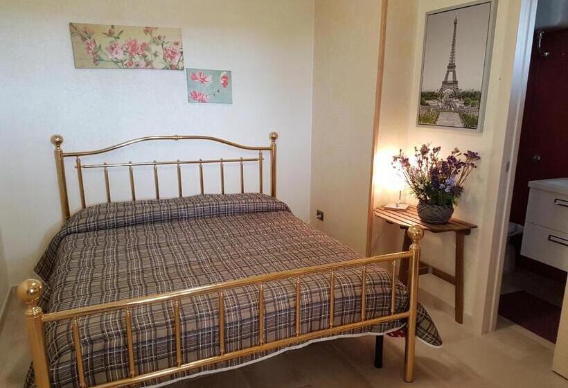 דירת חדר עם טרסה, Toto Residence