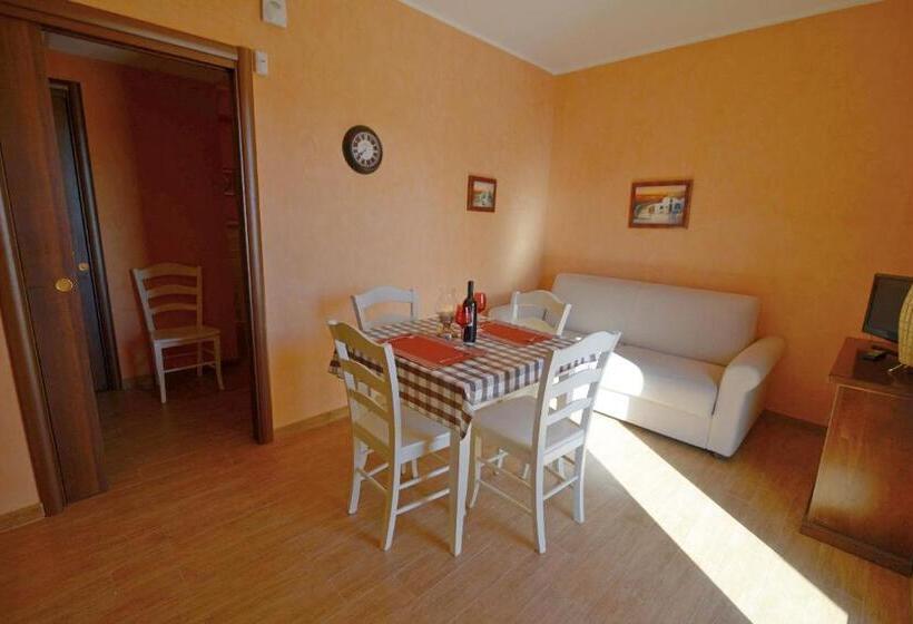 דירת חדר, Toto Residence