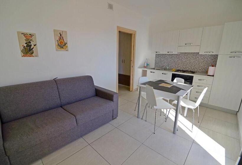 דירת חדר, Toto Residence