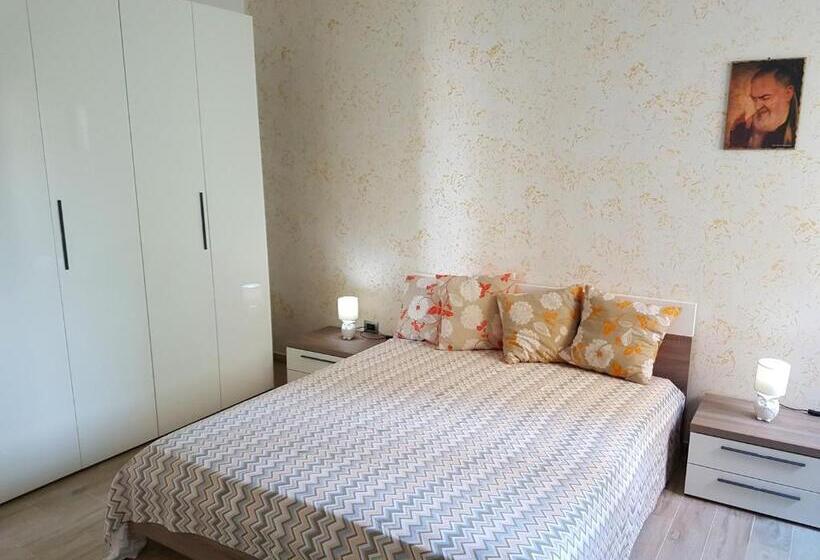 דירת שני חדרים, Toto Residence