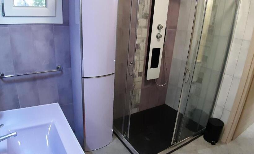 דירת חדר סופריור, Toto Residence