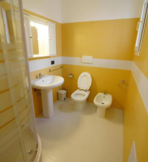 דירת חדר בקומת קרקע, Toto Residence