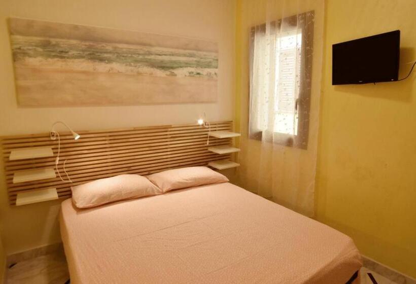 דירת חדר עם טרסה, Toto Residence