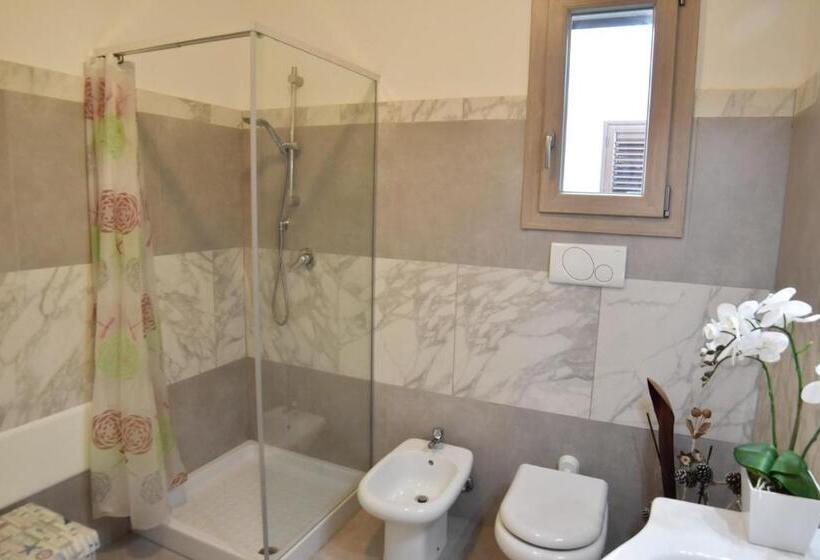 דירת שני חדרים, Toto Residence