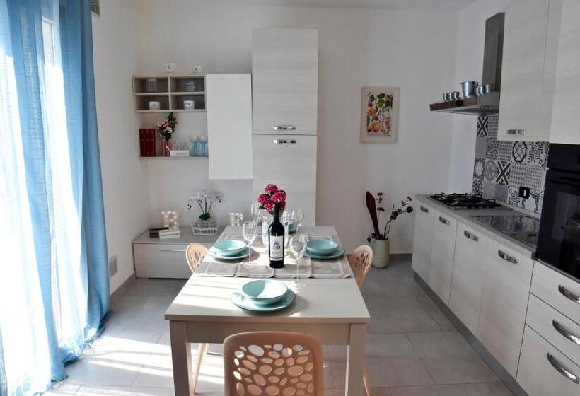 דירת שני חדרים, Toto Residence