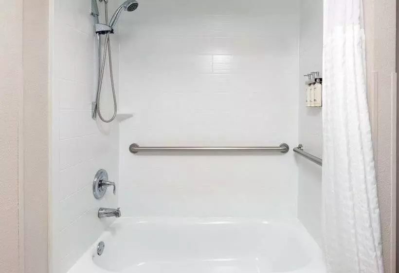 スイート, Holiday Inn Express Miami Airport Doral Area, An Ihg