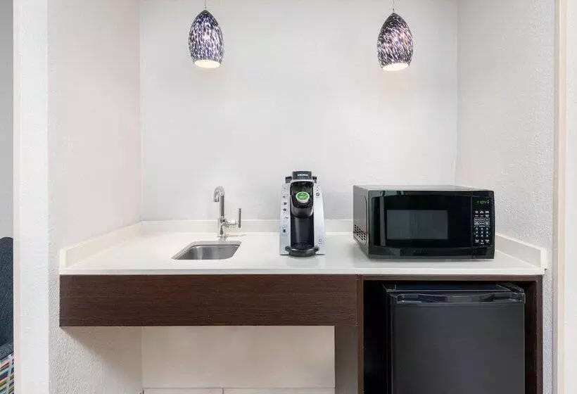 スイート, Holiday Inn Express Miami Airport Doral Area, An Ihg