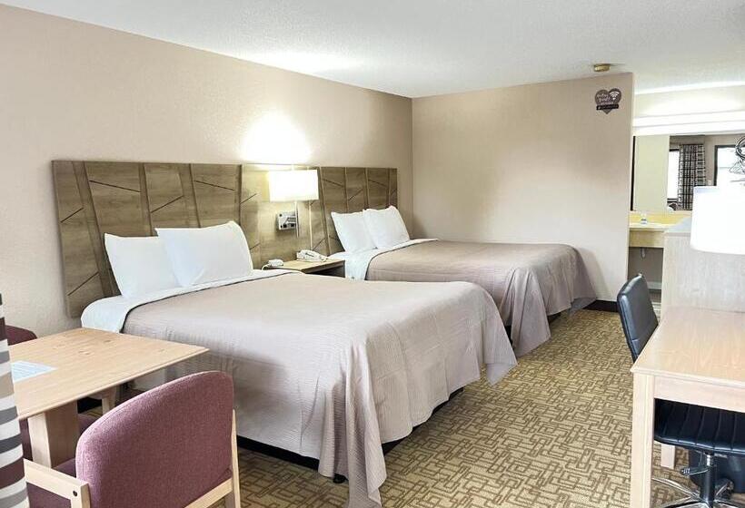 带2个双人床的标准工作室, Viking Arms Inn  Ludington
