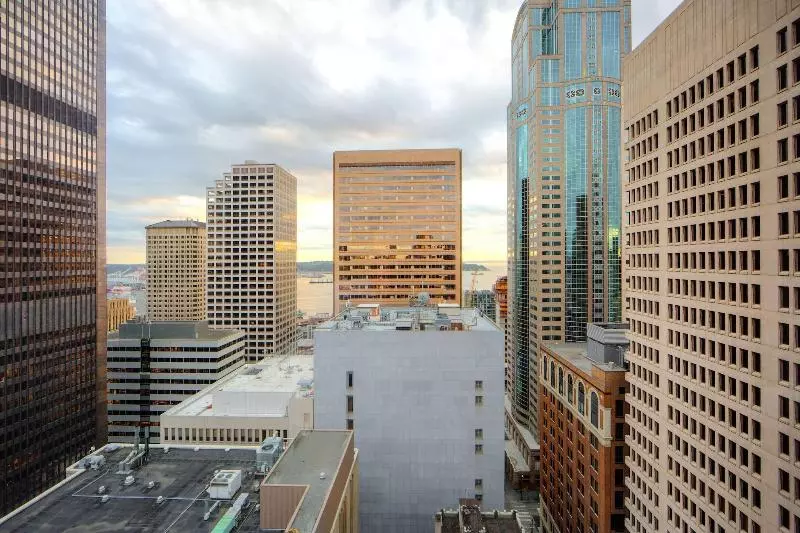 سوئیت پرزیدنت, W Seattle