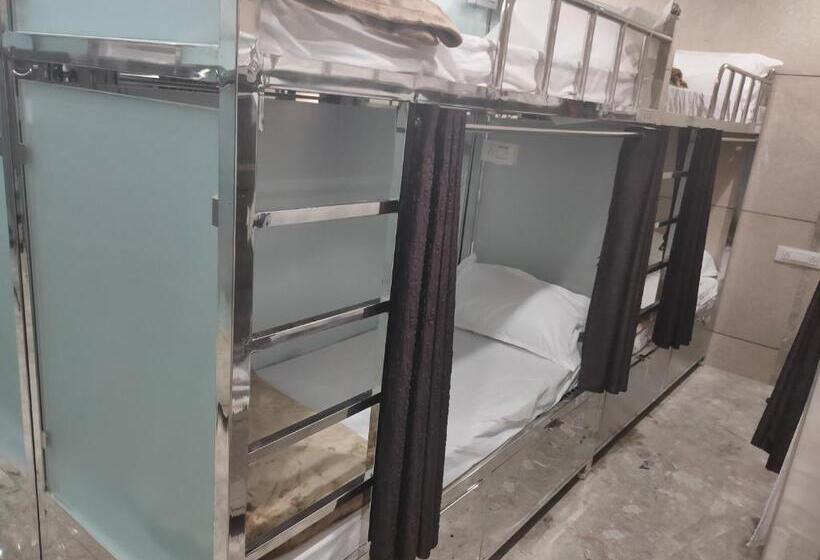 Кровать в Многоместном Номере с Общей Ванной, Diamond Ac Dormitory And Guest House