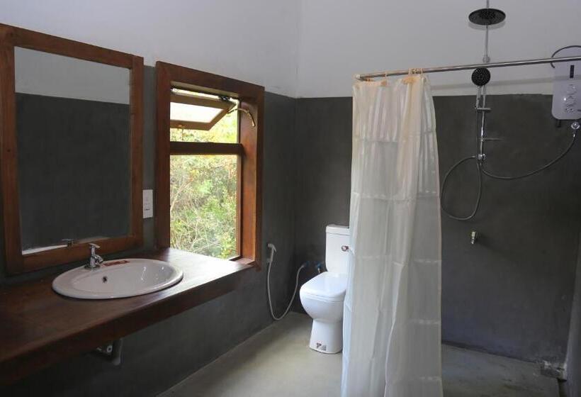 اتاق لوکس با بالکن, Sky Forest