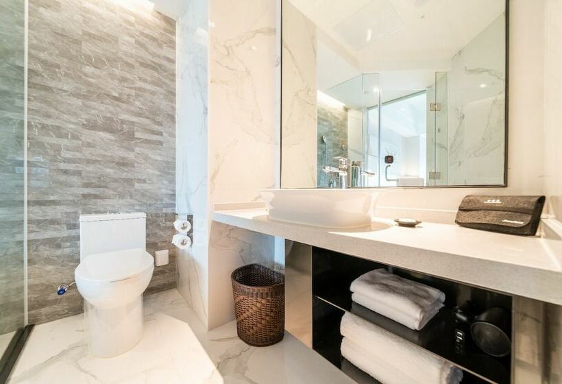 חדר סופריור, Xence