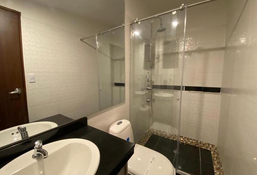 חדר משפחתי, Perugino´s Hotel Galeria