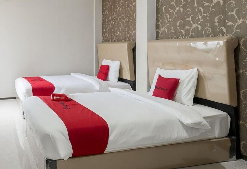 اتاق استاندارد, Reddoorz Near Grand City Mall 2