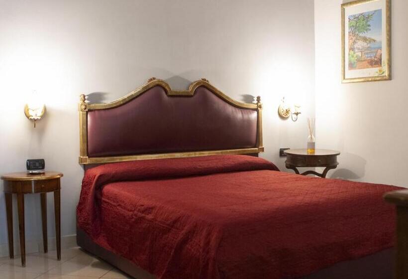 اتاق کلاسیک سه تخته, Serena