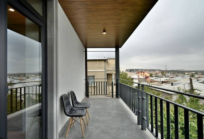 스탠다드 룸, Andor