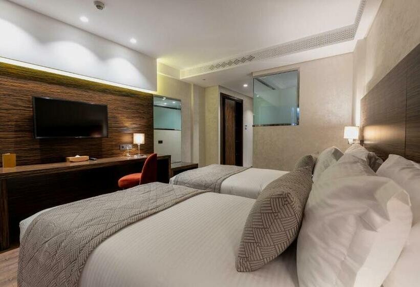 חדר דלוקס, Nour Plazza