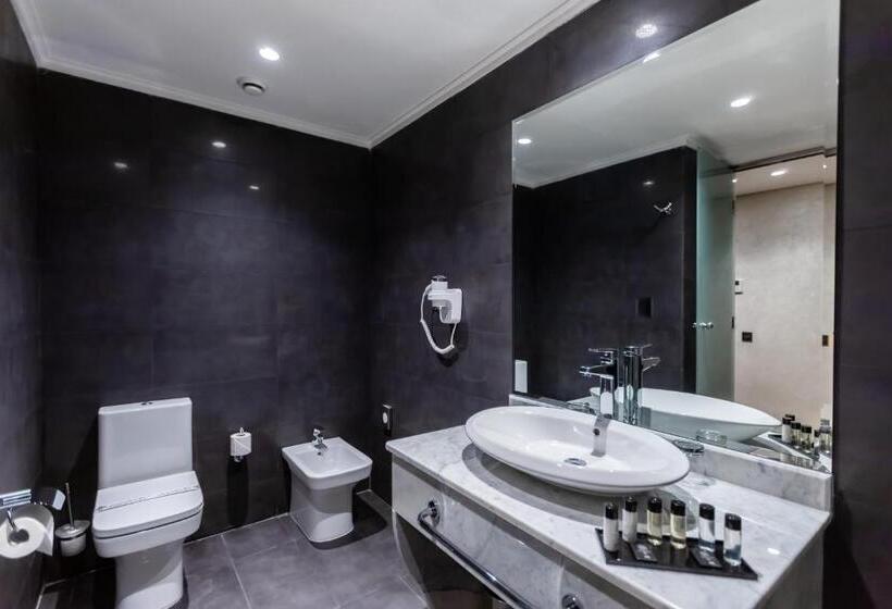 חדר דלוקס, Nour Plazza