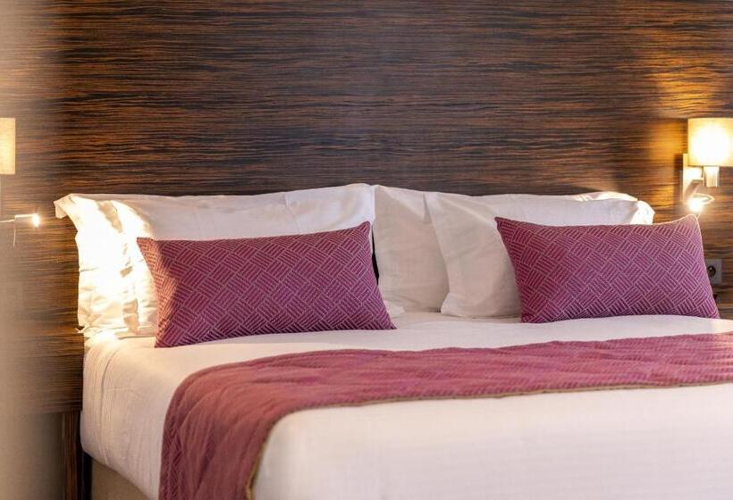 חדר דלוקס, Nour Plazza