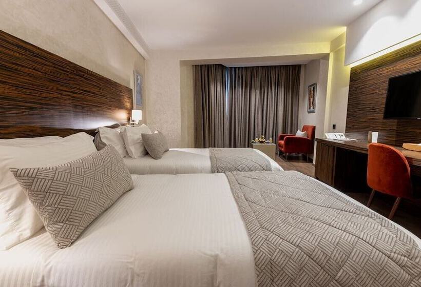 חדר דלוקס, Nour Plazza