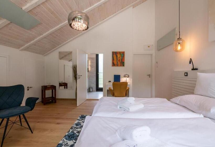 اتاق سوپریور, Resort Cattaleya