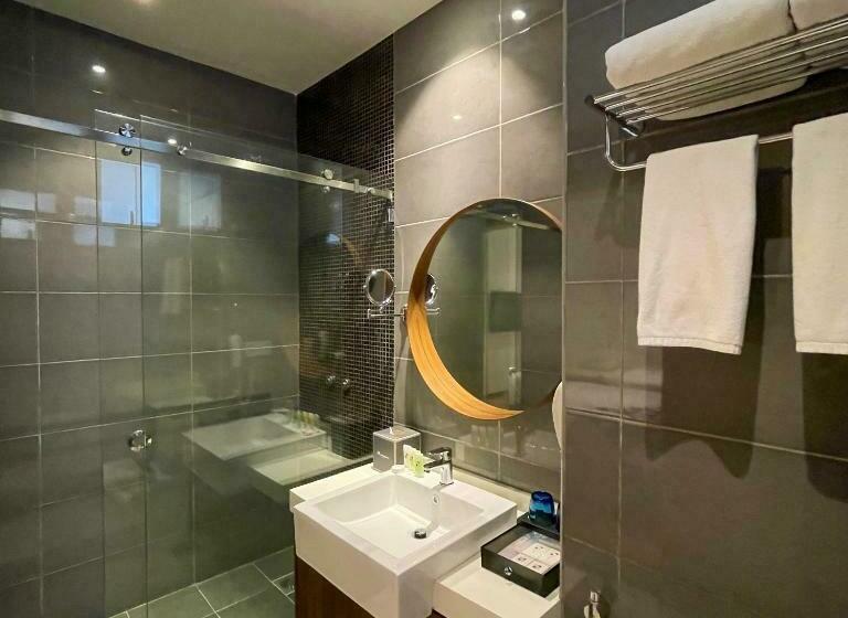 جناح بريميوم مطل علي البحر, Swiss Belhotel Kuantan