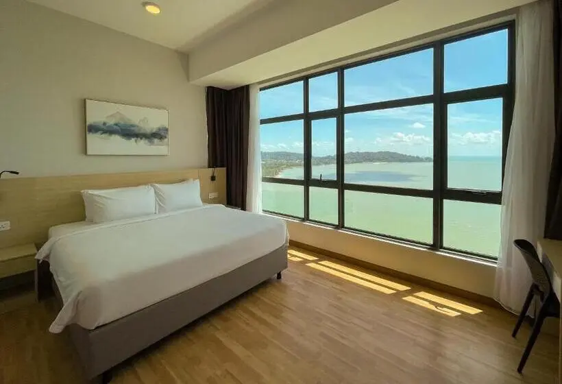 اتاق خانوادگی با چشم‌انداز دریا, Swiss Belhotel Kuantan