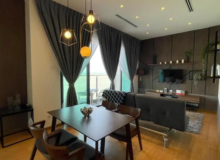 سوئیت پریمیوم با چشم‌انداز دریا, Swiss Belhotel Kuantan