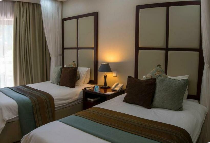 اتاق استاندارد با چشمانداز رودخانه, Azambezi River Lodge