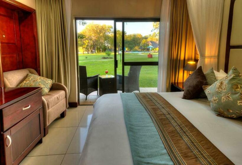 اتاق استاندارد با چشمانداز رودخانه, Azambezi River Lodge