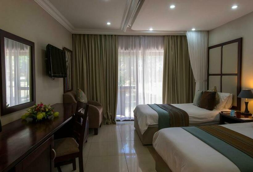 اتاق استاندارد با چشمانداز رودخانه, Azambezi River Lodge