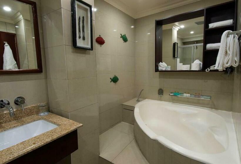 اتاق استاندارد با چشم‌انداز باغ, Azambezi River Lodge